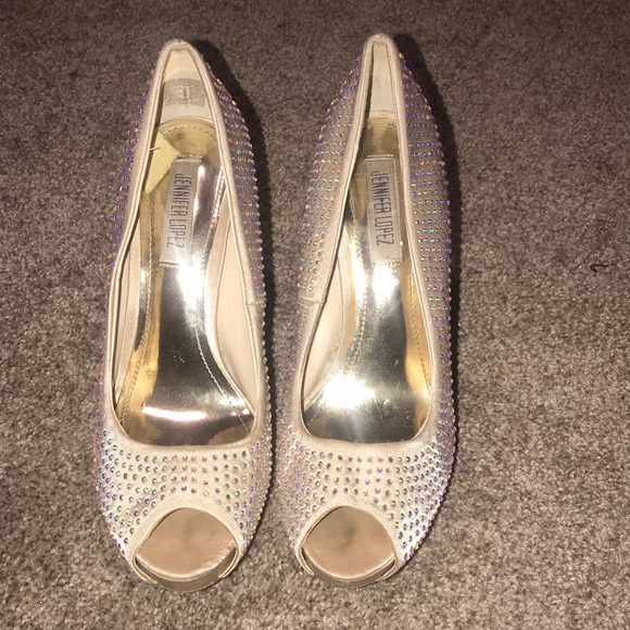 Heels - Picture 2 of 2